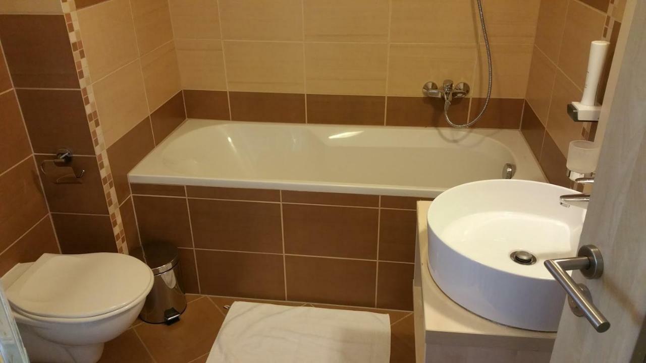 Apartman 401 - Hotel S Apartmanmi Crocus . Štrbské Pleso Exteriör bild